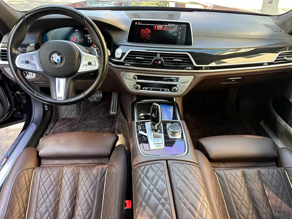 BMW 7 Series 2021 — фото 10