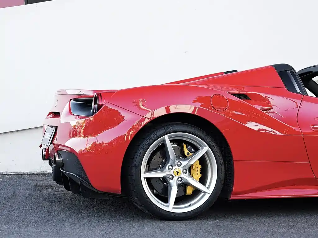 Ferrari 488 2018 — фото 8