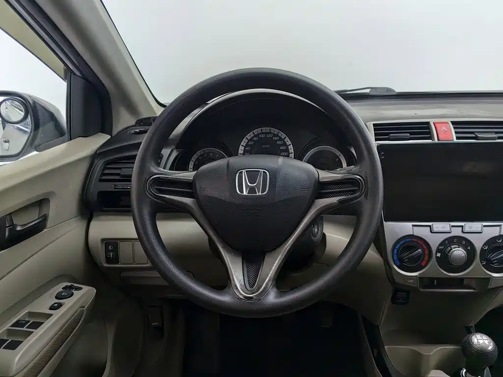 Honda City Classic 2014 — фото 11