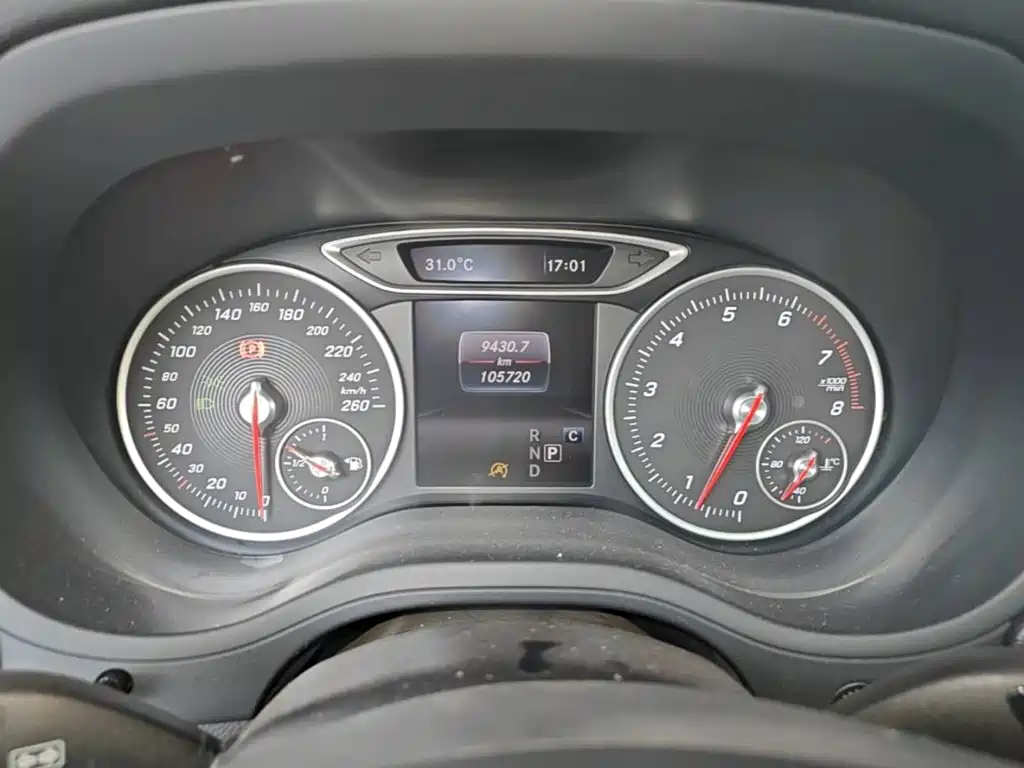 Mercedes-Benz B-Class 2017 — фото 12