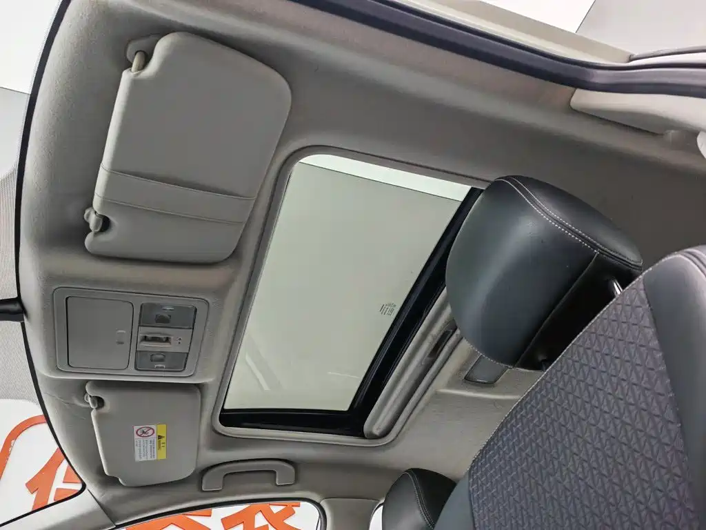 Nissan Tiida 2019 — фото 14