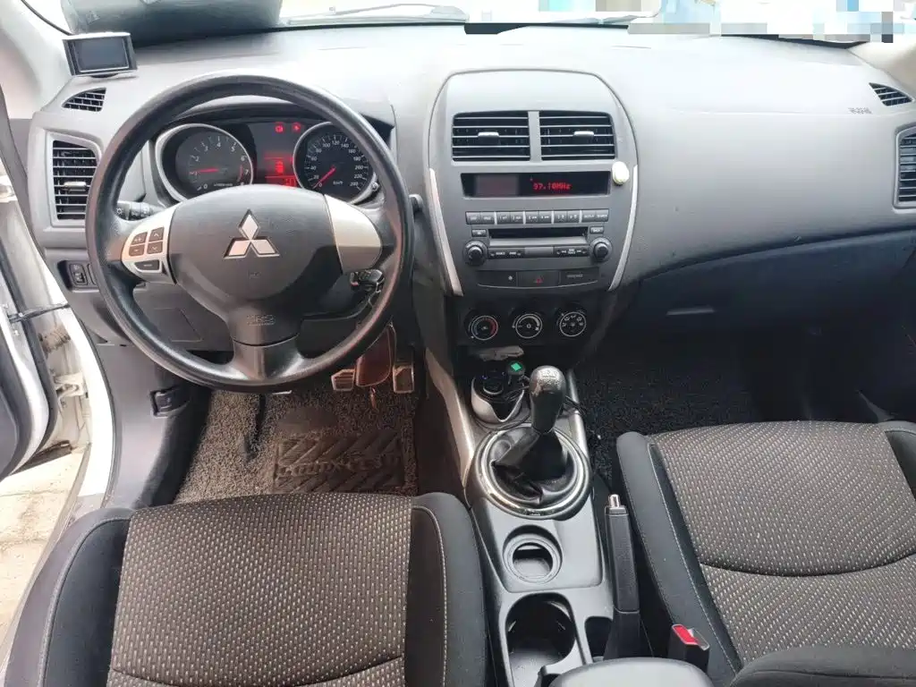 Mitsubishi ASX 2015 — фото 6