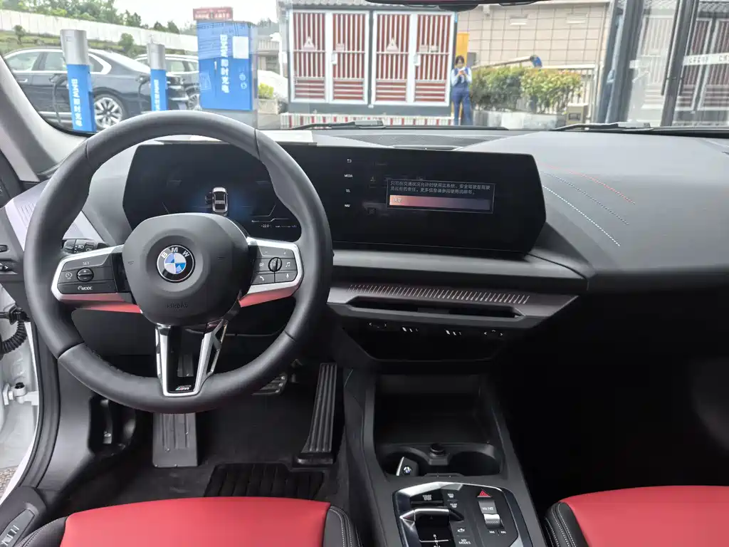 BMW 2 Series 2025 — фото 9