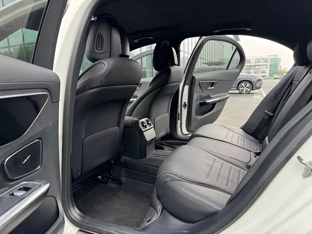 Mercedes-Benz C-Class 2023
