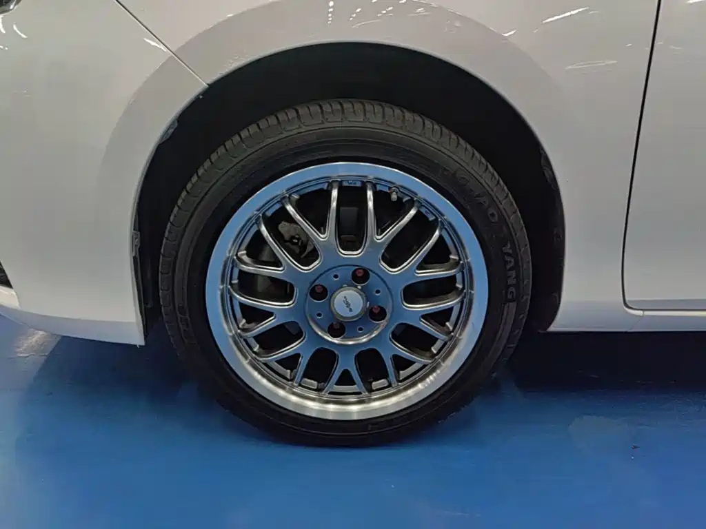 Toyota Yaris L 2019 — фото 23