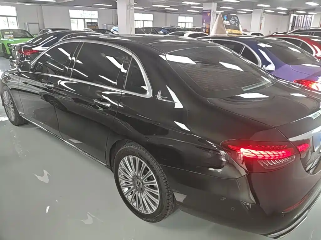 Mercedes-Benz E-Class 2023