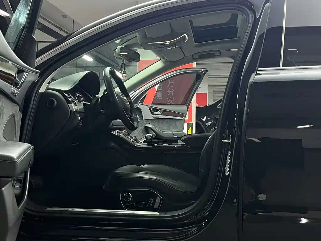 Audi A8 2012