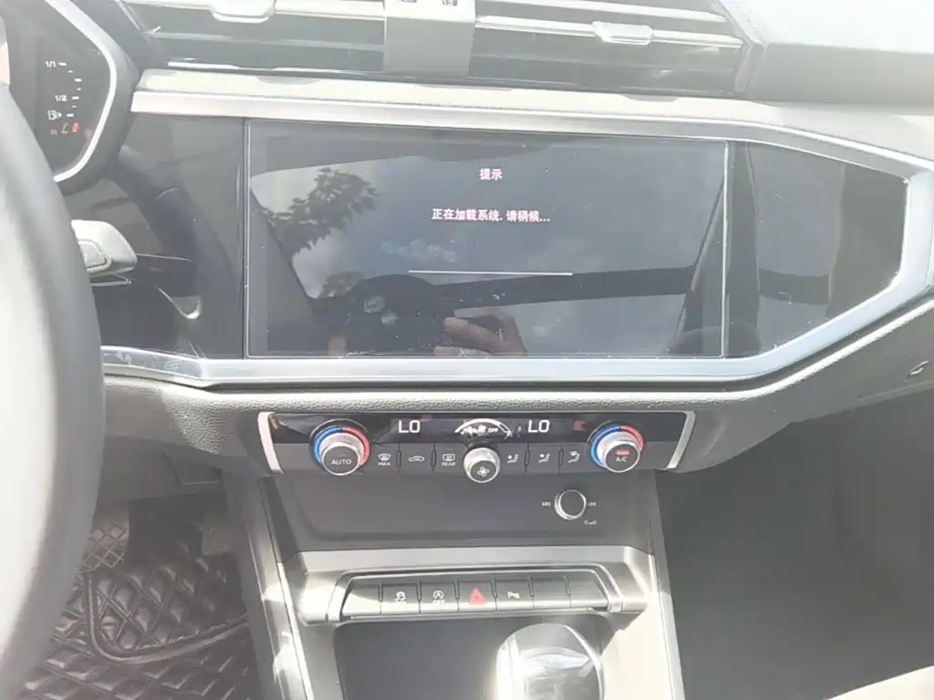 Audi Q3 2023 — фото 13