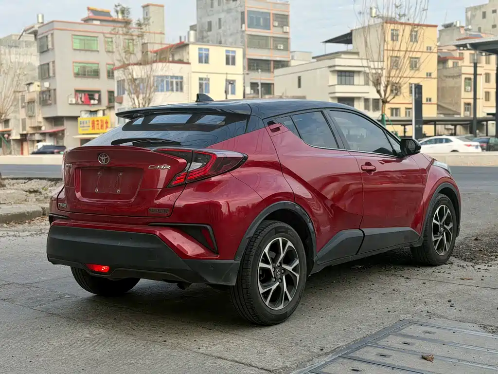 Toyota C-HR 2020 — фото 20