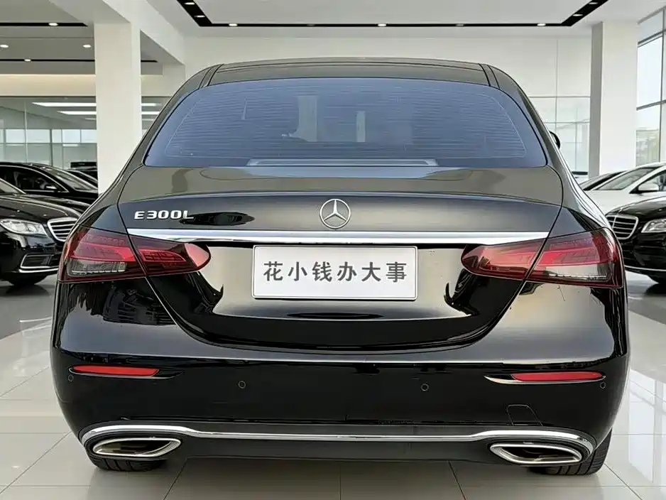 Mercedes-Benz E-Class 2023 — фото 8
