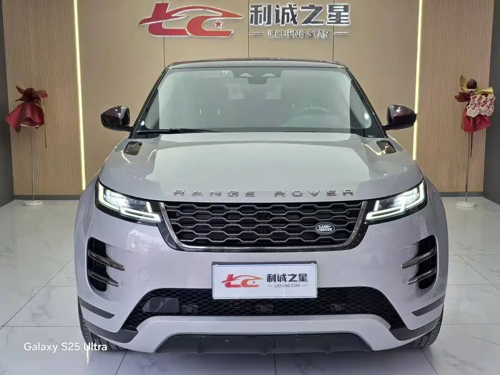 Land Rover Evoque 2021 — фото 2