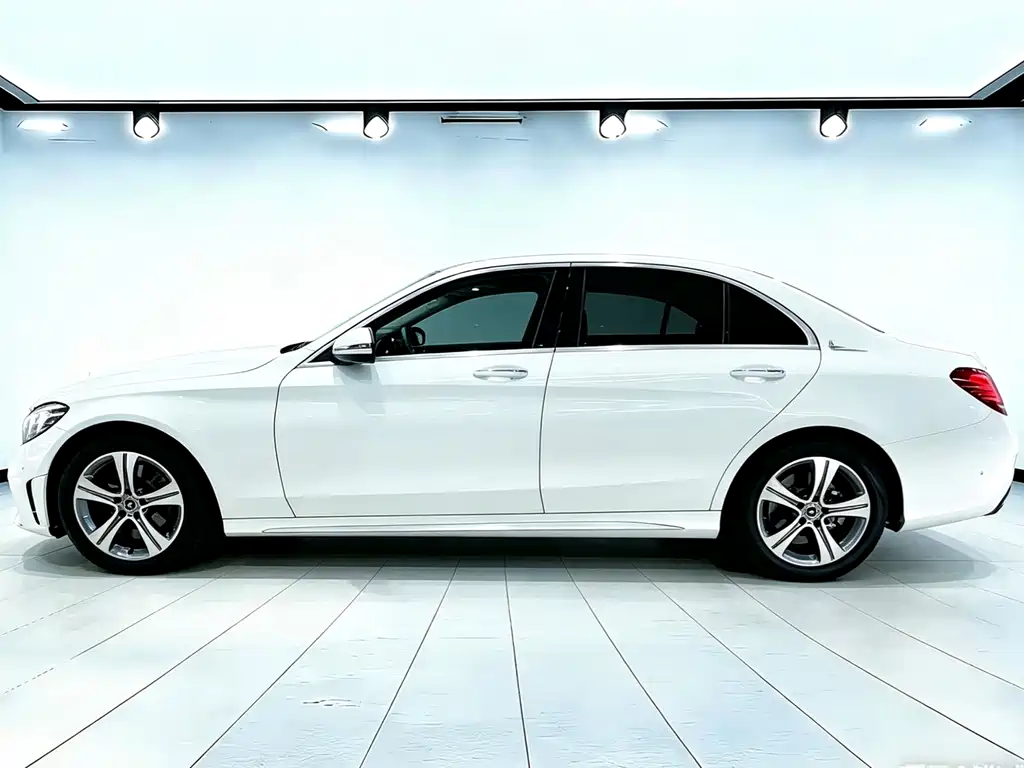 Mercedes-Benz C-Class 2021 — фото 6