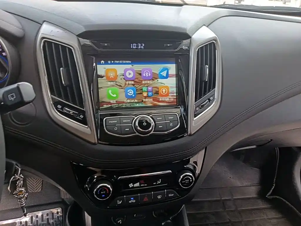 Changan Eado XT 2017 — фото 13
