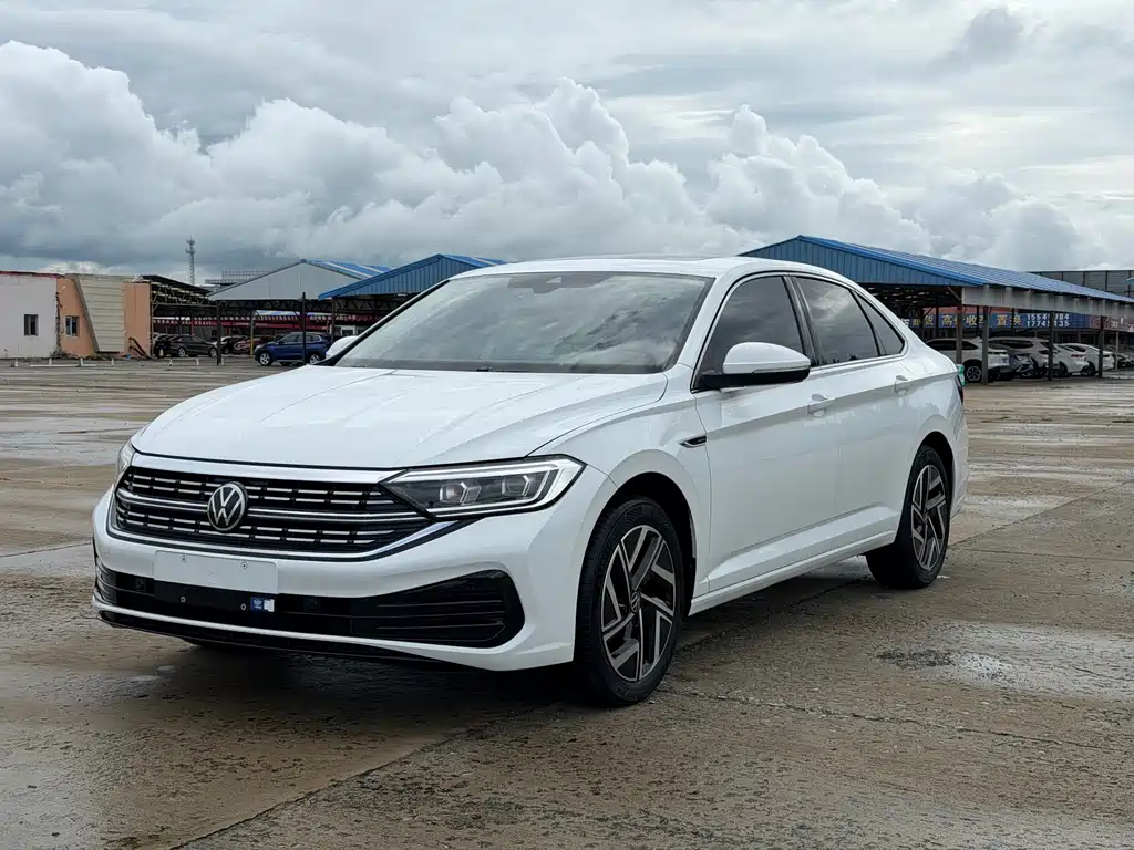 Volkswagen Sagitar 2022