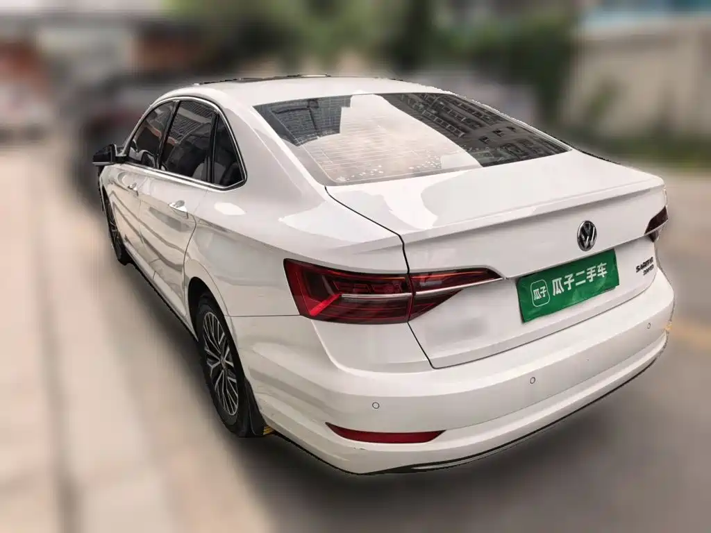 Volkswagen Sagitar 2020