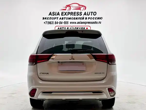 Mitsubishi Outlander 2023