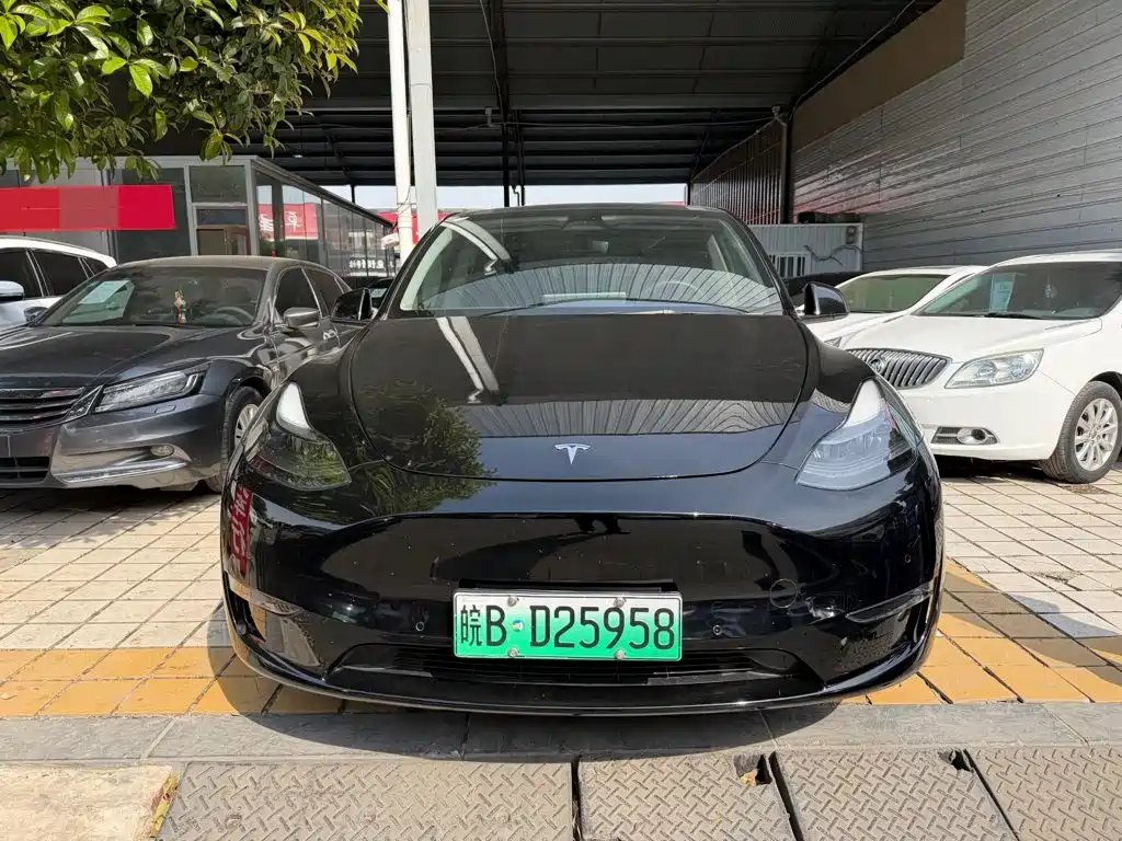 Tesla Model Y 2022