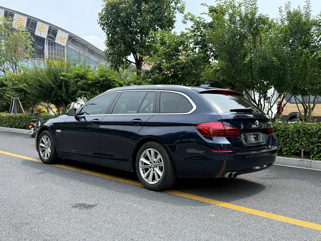 BMW 5 Series 2015 — фото 3