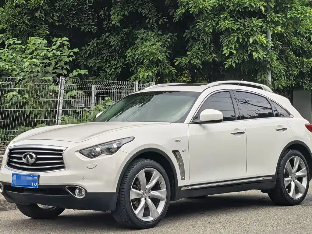 Infiniti QX70 2016