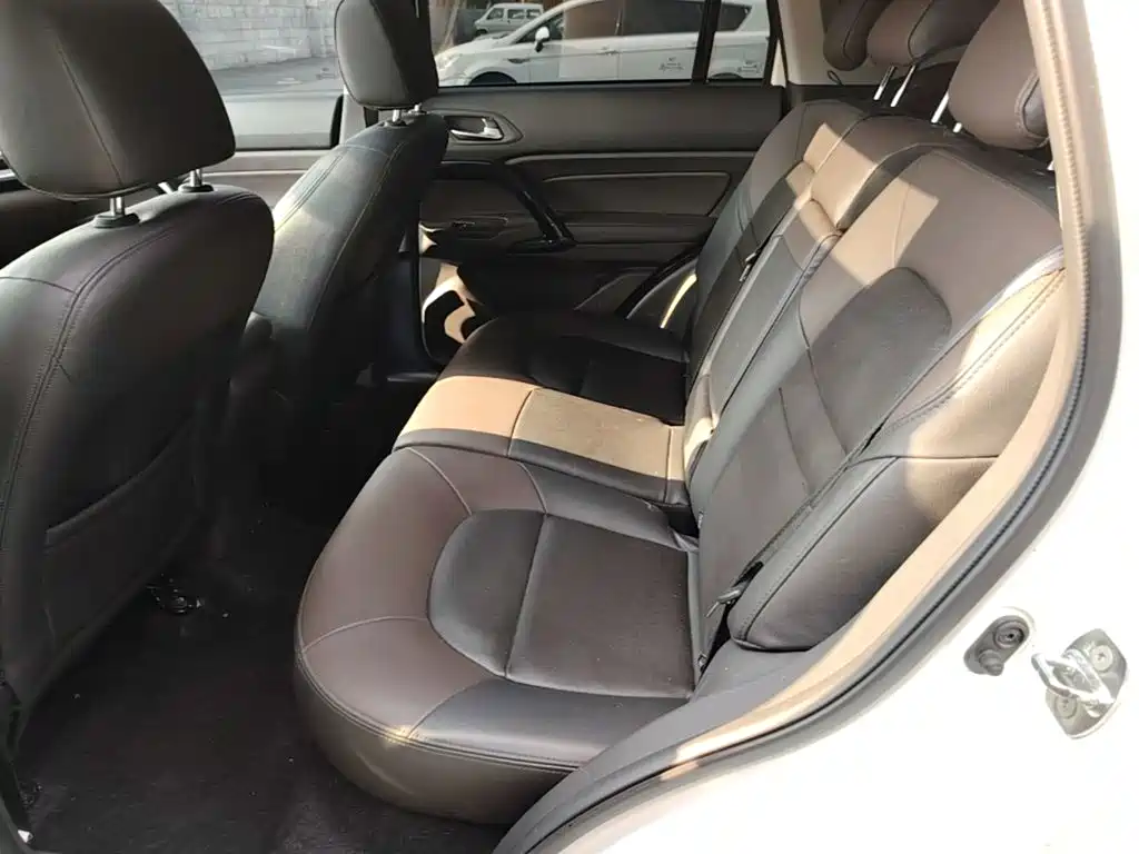 GAC Motor Trumpchi GS4 2016 — фото 17