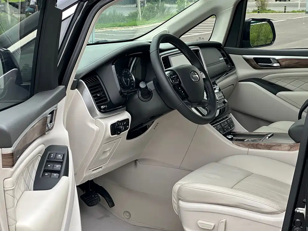 GAC Motor Trumpchi M8 2018 — фото 4