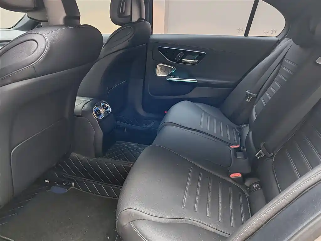 Mercedes-Benz C-Class 2022 — фото 19