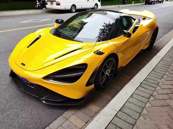 McLaren 720S 2021