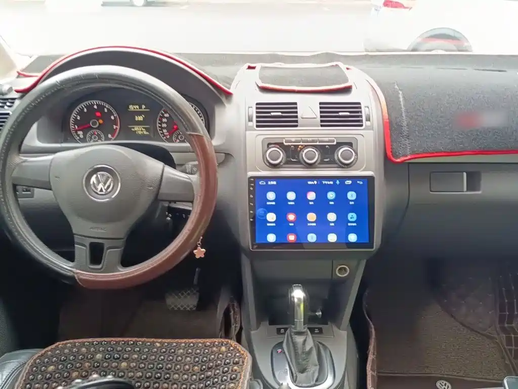 Volkswagen Touran 2015 — фото 13