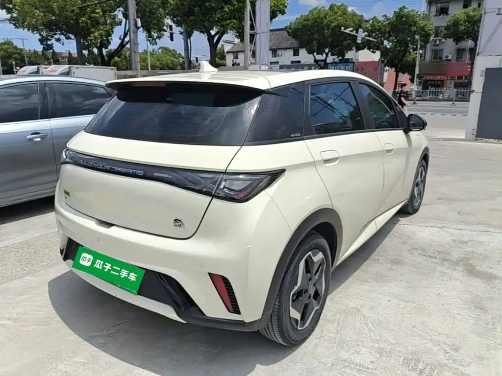 BYD Dolphin 2023