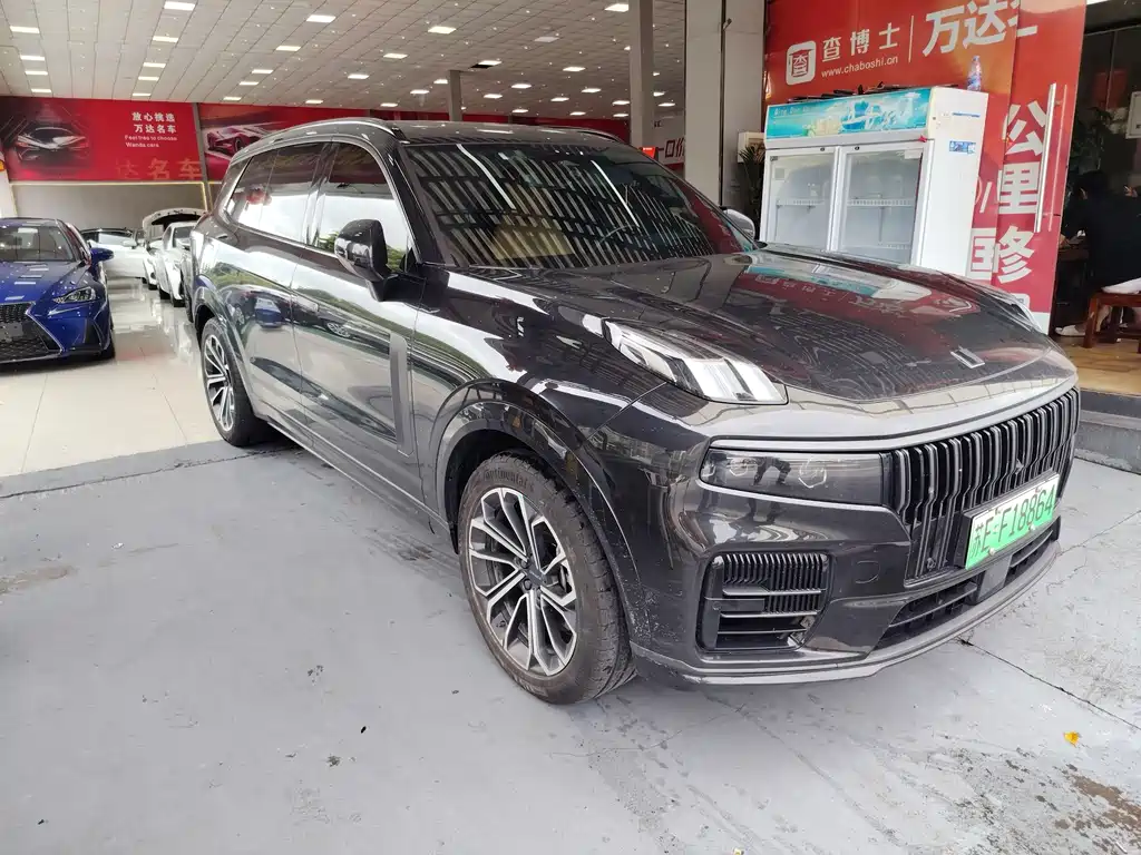 Lynk & Co 09 EM-P 2022