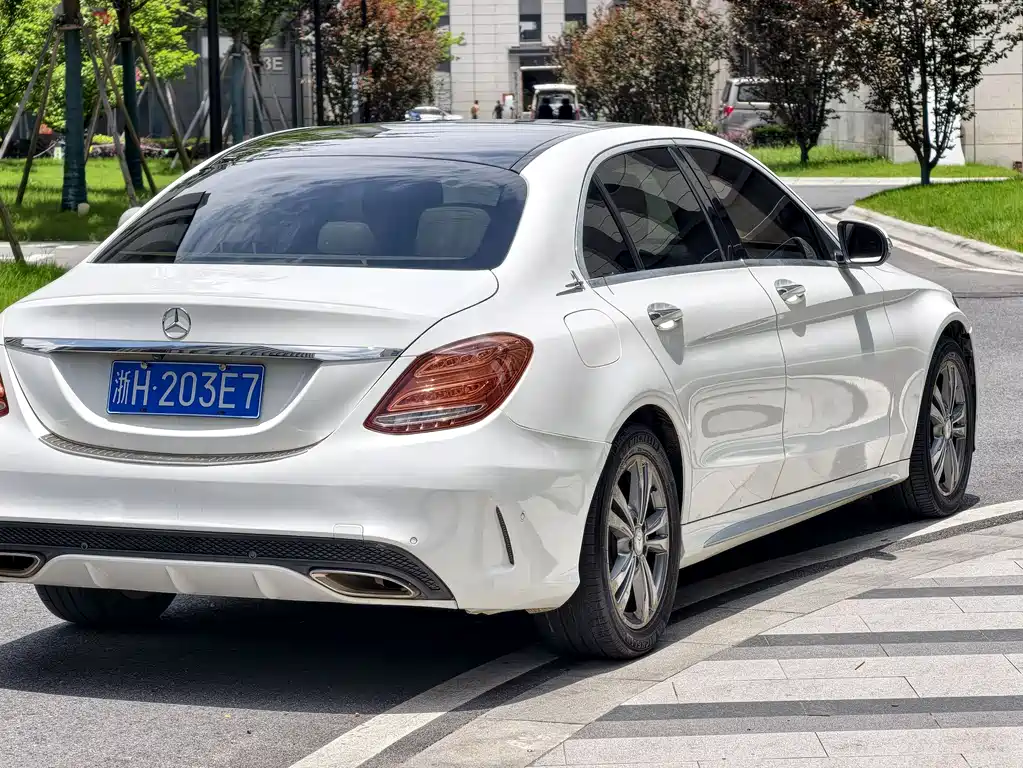 Mercedes-Benz C-Class 2016 — фото 11