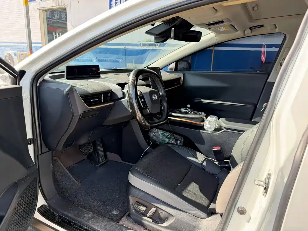 Toyota bZ3 2023