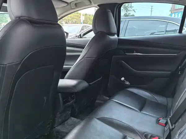 Mazda 3 Axela 2022