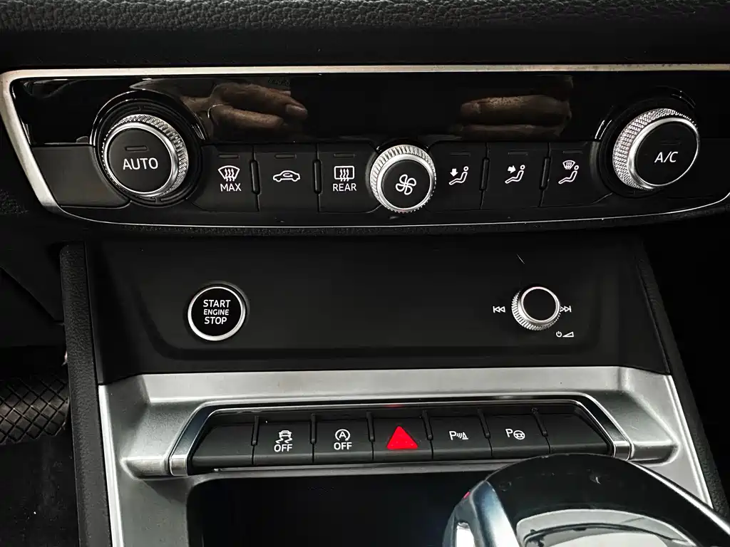 Audi Q3 2021 — фото 18