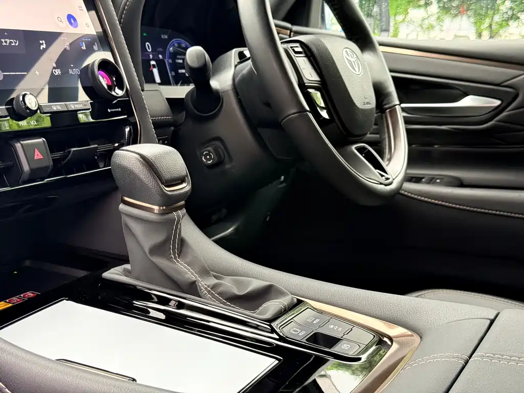 Toyota Alphard 2026 — фото 19