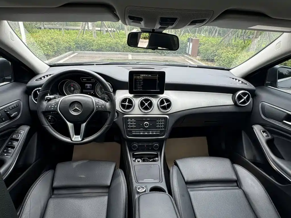 Mercedes-Benz GLA 2016 — фото 15