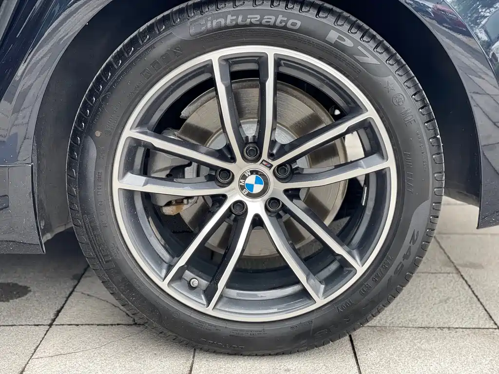BMW 5 Series 2022 — фото 21