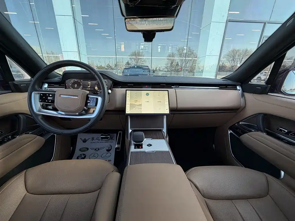 Land Rover Range Rover 2025 — фото 10