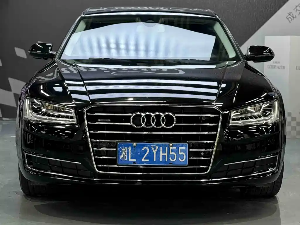 Audi A8 2016 — фото 16