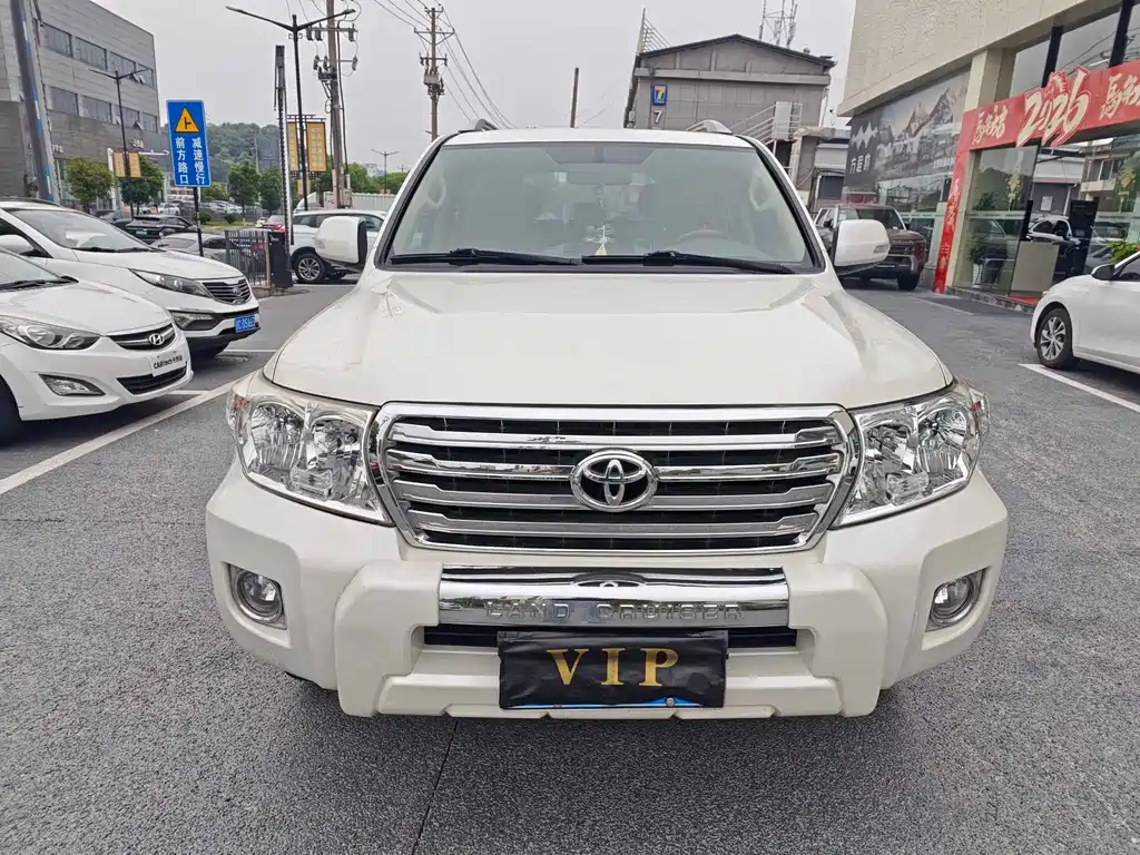 Toyota Land Cruiser 2015 — фото 2