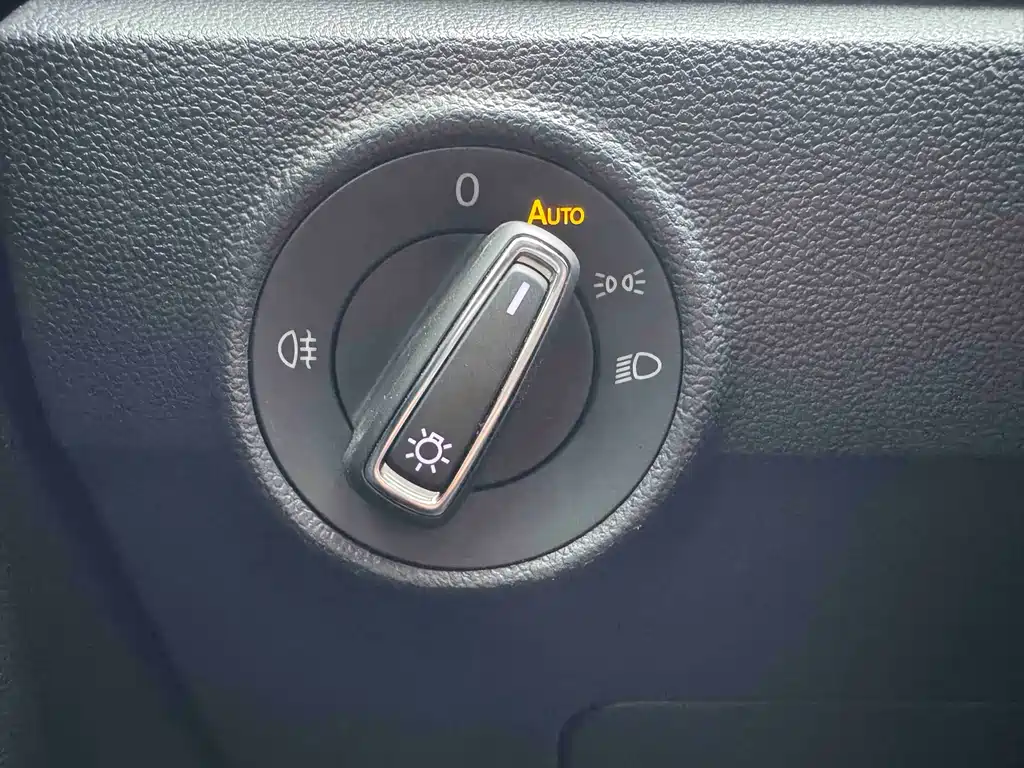 Volkswagen T-Roc 2022 — фото 11