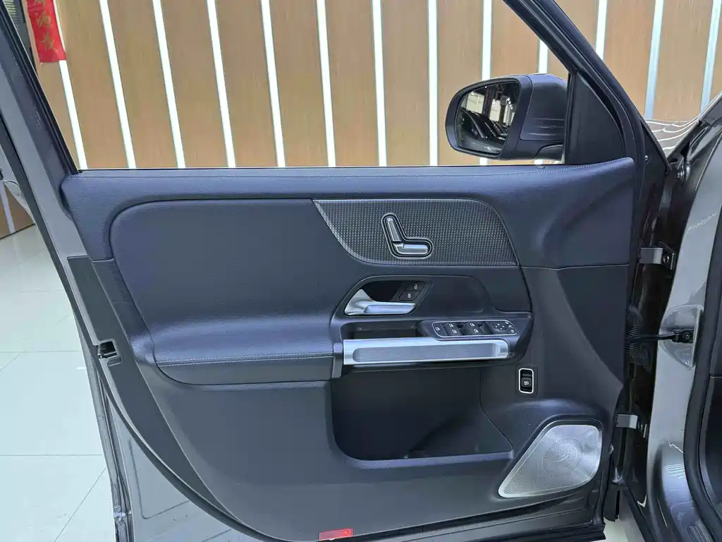 Mercedes-Benz GLB 2020 — фото 17