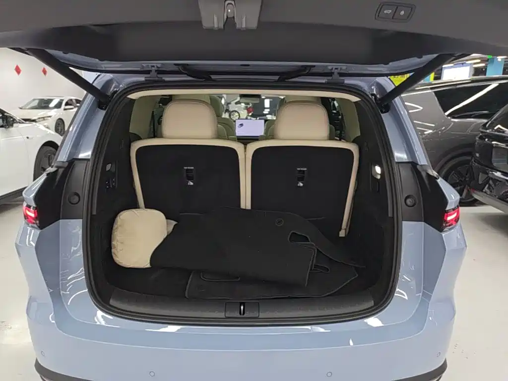 Li Auto i8 2025 — фото 19