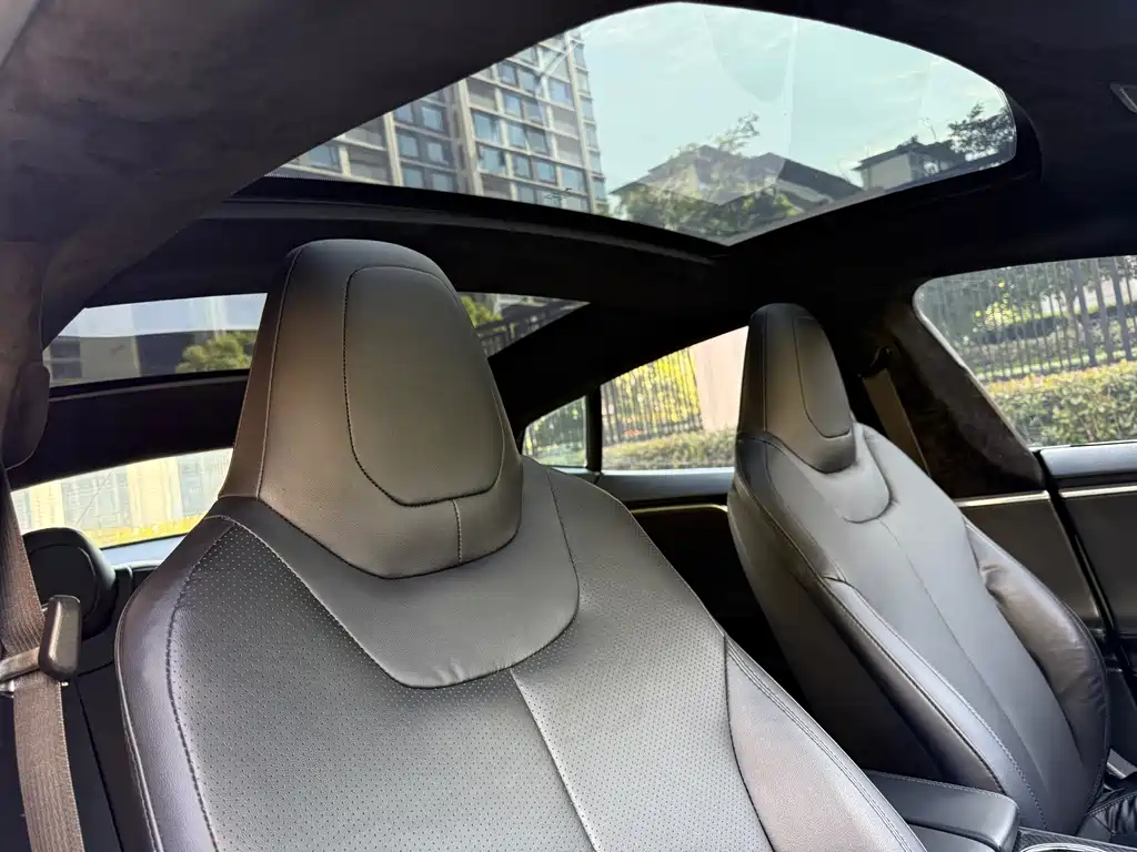 Tesla Model S 2014 — фото 19
