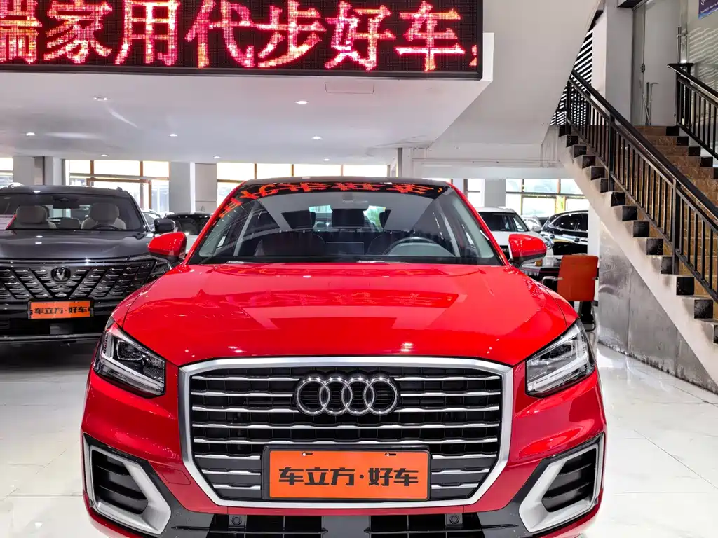 Audi Q2L 2019