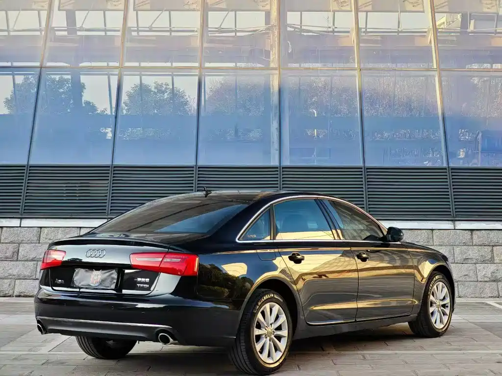 Audi A6L 2014 — фото 6