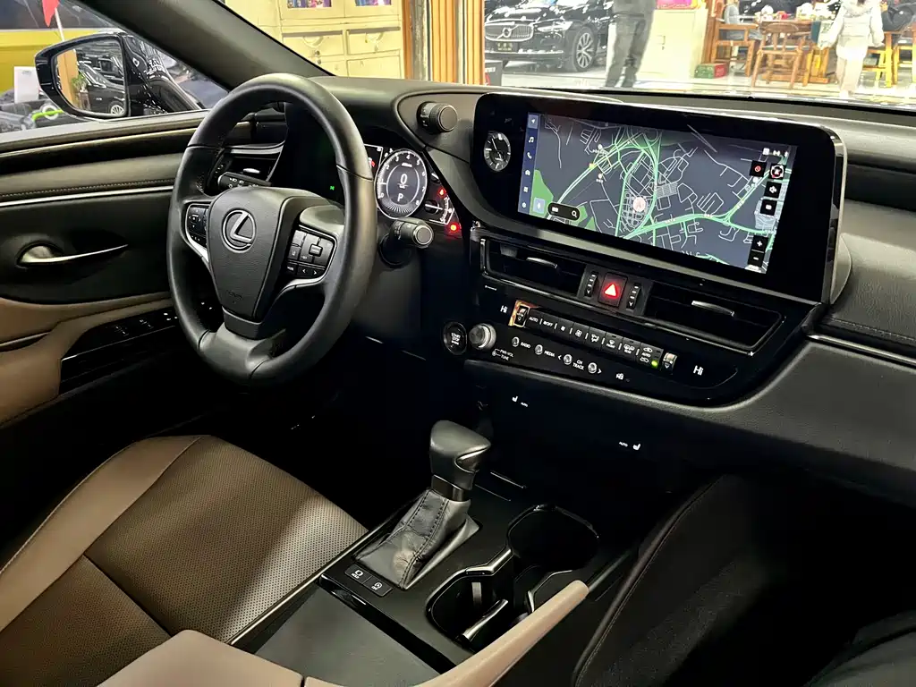 Lexus ES 2023 — фото 14