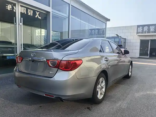 Toyota Reiz 2012