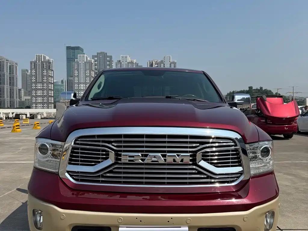 RAM Trucks 2017 — фото 1