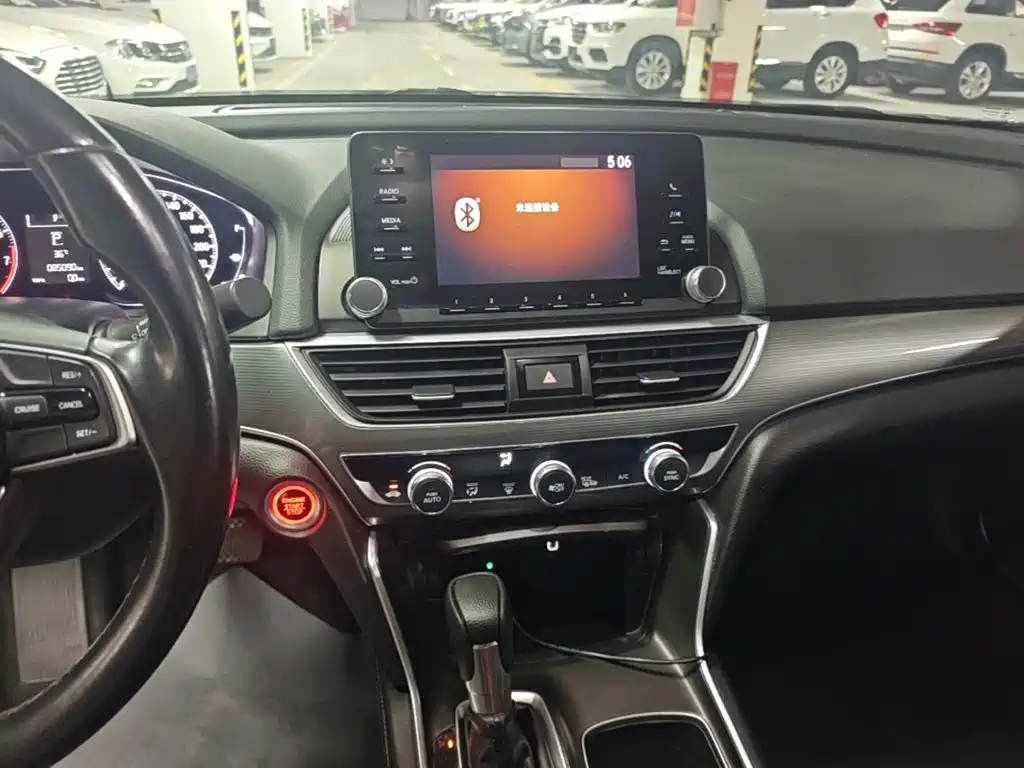 Honda Accord 2019 — фото 13